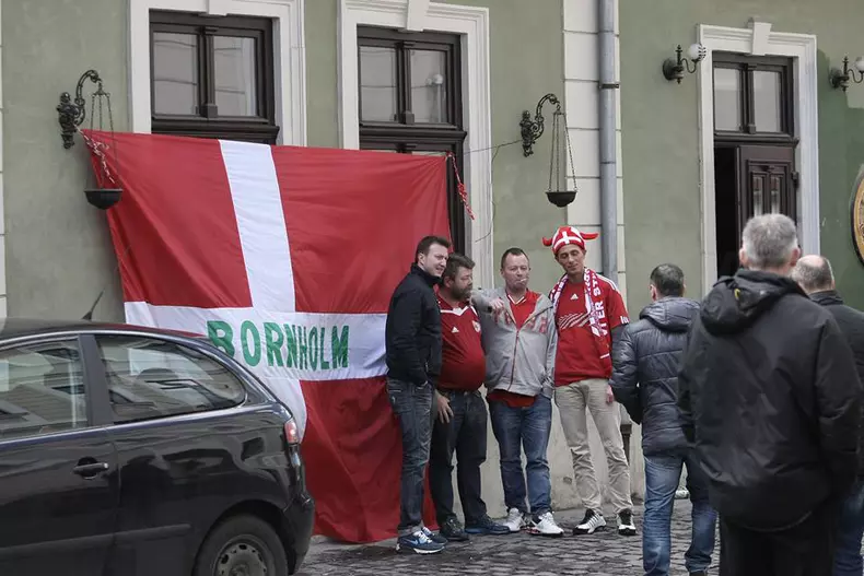 17577786_1283032445106490_1355910834_n