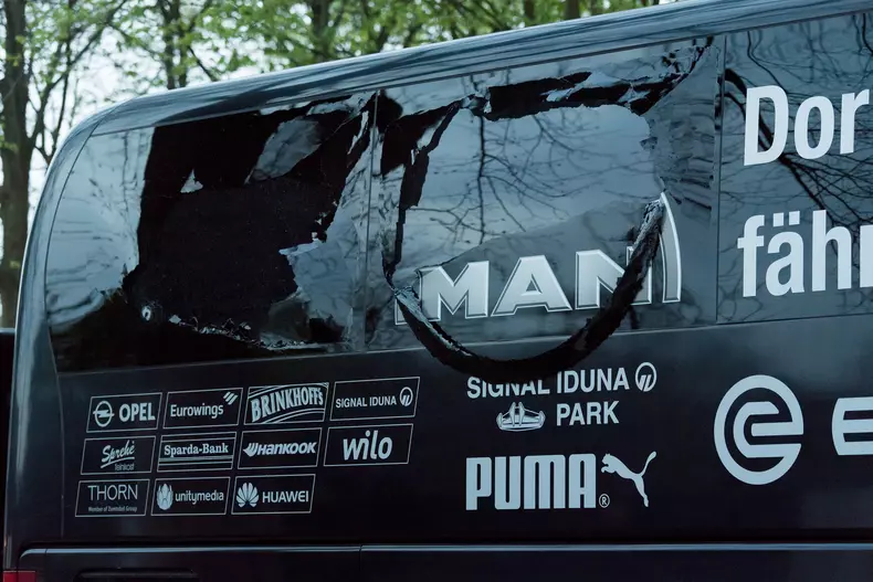 Borussia Dortmund team bus involved in explosion