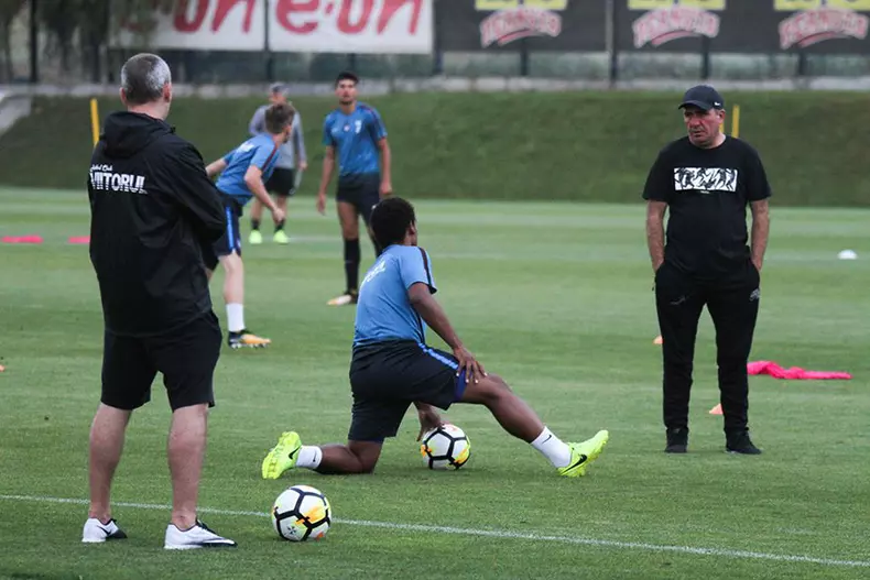 VIITORUL - APOEL Hagi