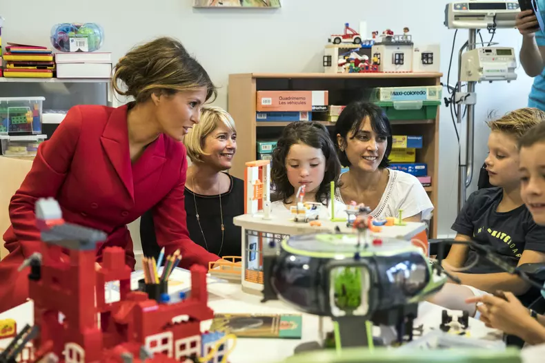 Melania Trump a vizitat un spital de copii din Paris