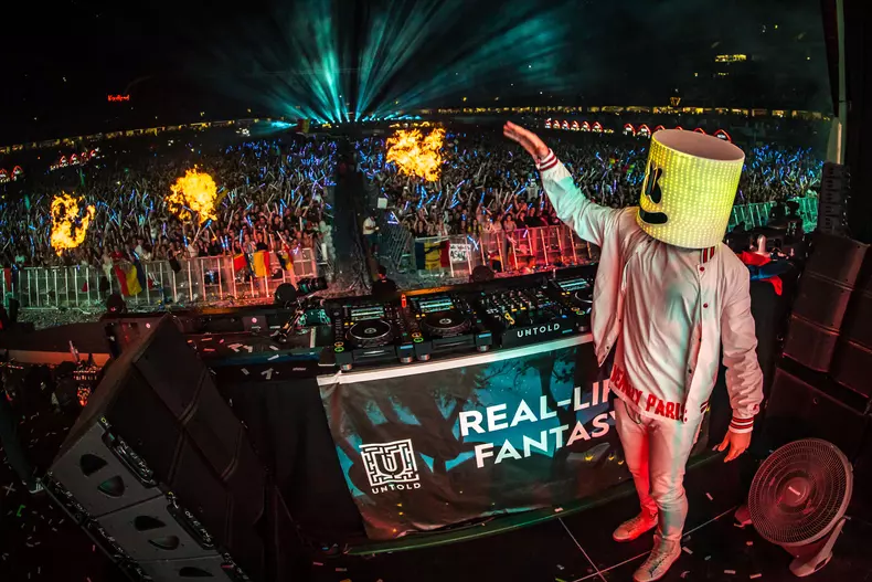 A treia zi la Untold 2017_armin van buuren (19)