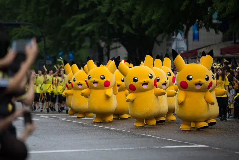 Eveniment inedit în Japonia. Peste 100 de Pikachu au defilat pe străzile unui oraș
