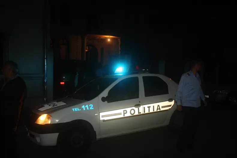 politie_Scandal între două familii de romi din Lugoj (5)