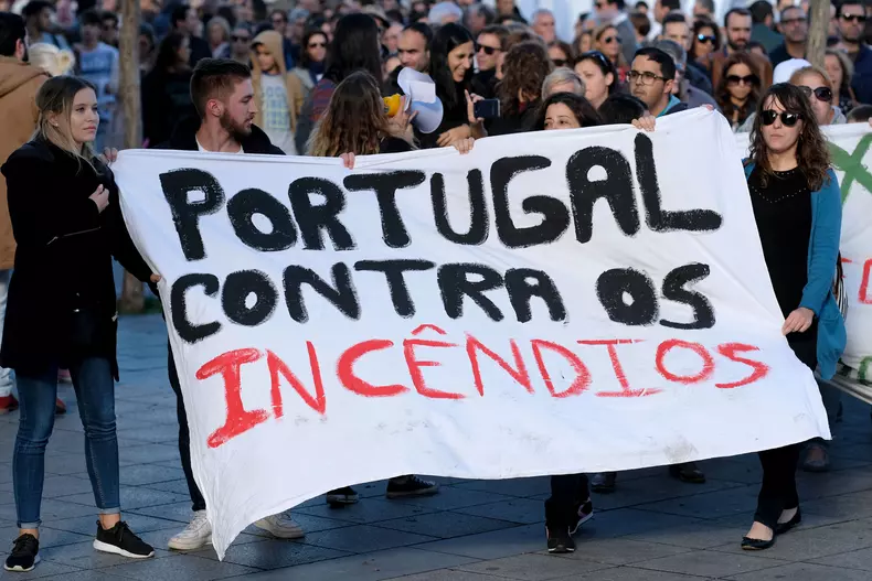 Proteste în Portugalia în urma incendiilor devastatoare
