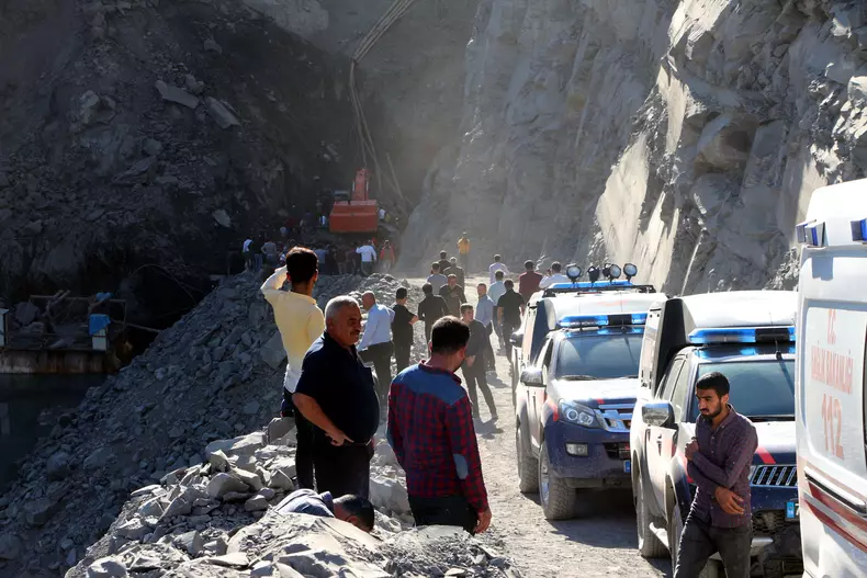 Coal mine collapse in Turkey's southeast