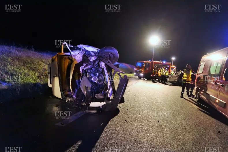 români, răniți într-un accident în Franța (3)