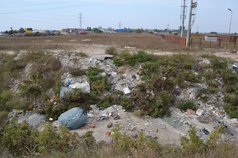 Mizerie mare pe canalul de irigații Berceni- Vidra- Frumușani