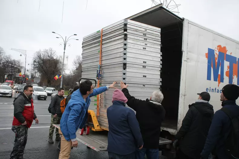 Gabriela Firea mută târgul de Crăciun din Piața Victoriei (4)