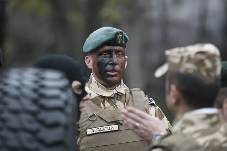 inainte de parada de 1 decembrie (12)