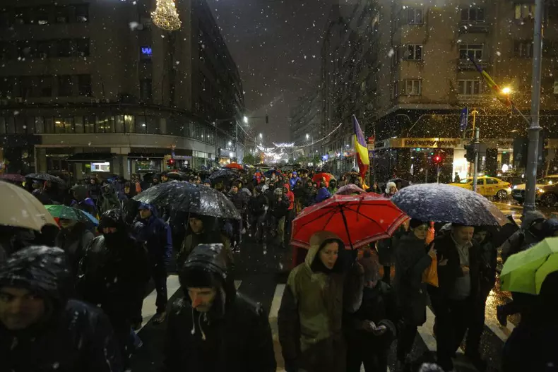 protest 17 decembrie 2017 piata victoriei palatul parlamentului foto vlad chirea (7)