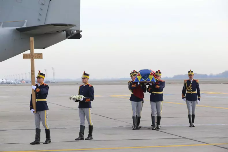 regele mihai aeroportul otopeni vlad chirea (1)