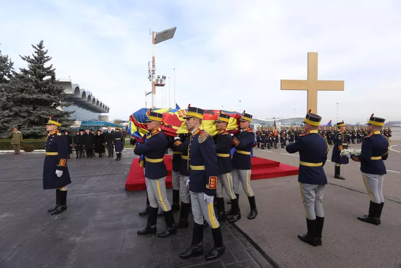 regele mihai aeroportul otopeni vlad chirea (4)