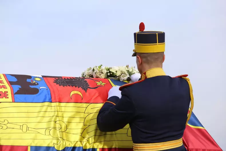 regele mihai aeroportul otopeni vlad chirea (6)