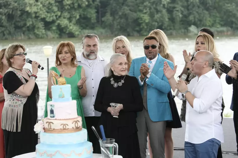 zina dumitrescu petrecere la 80 de ani, in 2016