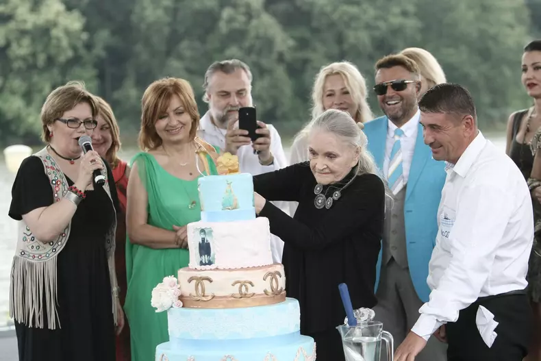 zina dumitrescu petrecere la 80 de ani, in 2016