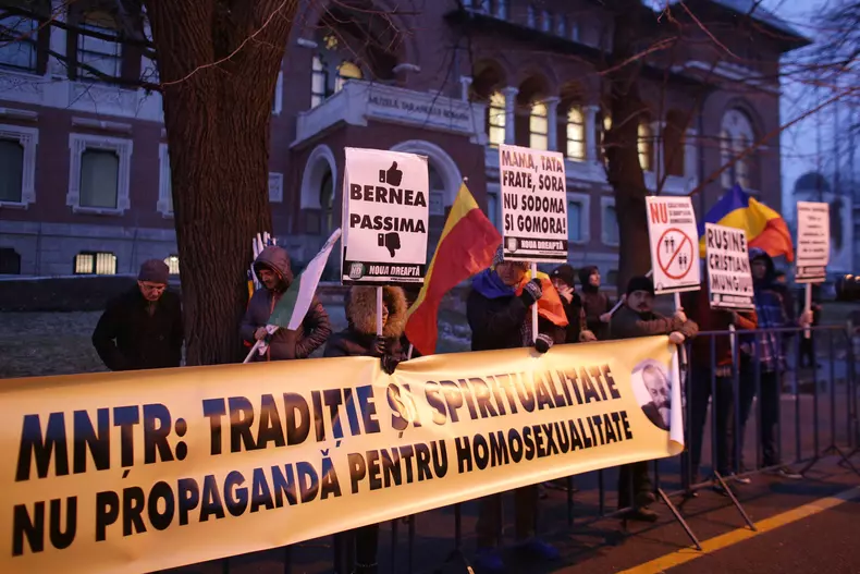 Noua Dreaptă a protestat la MȚR, față de redifuzarea filmului "120 de bătăi pe minut"