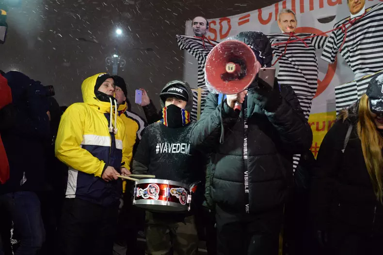 Proteste piața Victoriei, 25 februarie