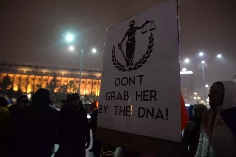 Proteste piața Victoriei, 25 februarie