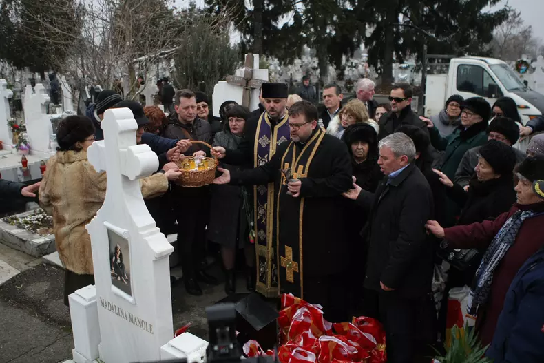 slujbă de pomenire Madalina Manole, la opt ani de la decesul ei