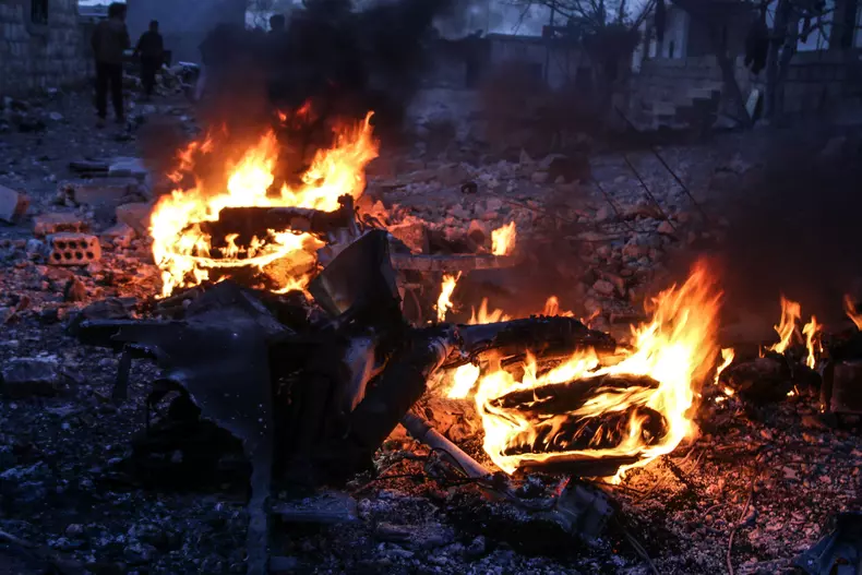 Un avion militar rusesc a fost doborât în Siria. Pilotul a fost ucis, după ce a fost capturat