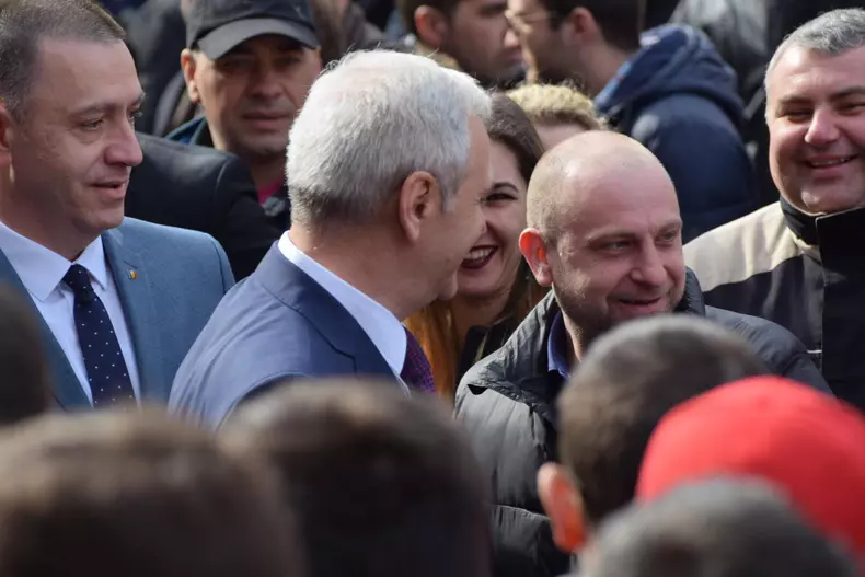 28879057_10216327210838632_2110632279_o