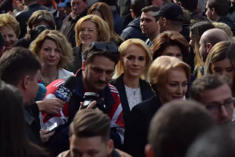 28943115_10216327209958610_1509177540_o