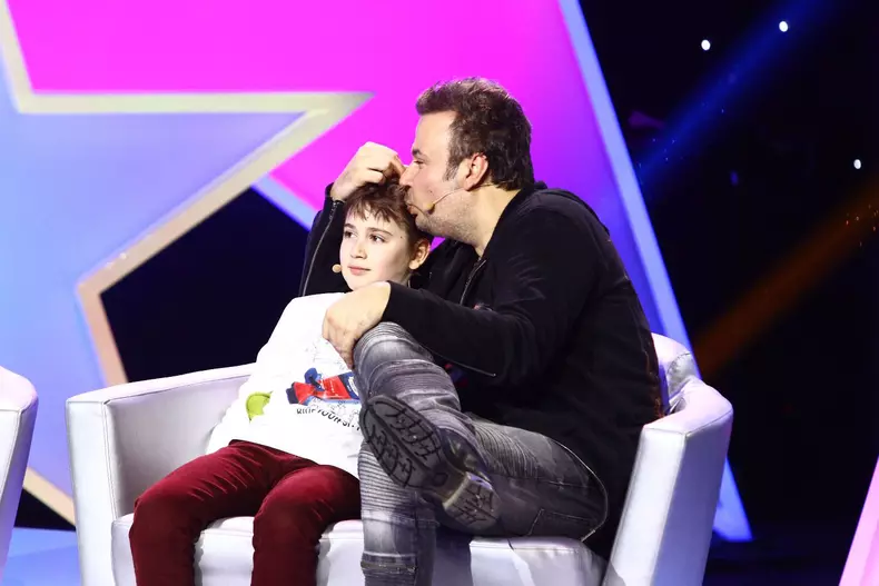 Aici eu sunt vedeta 2 (2)