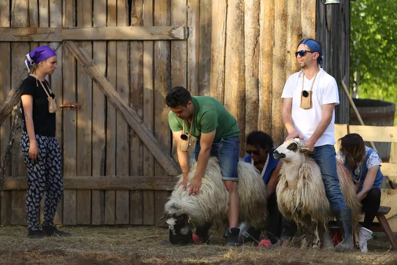 Cosmin Natanticu la Ferma vedetelor