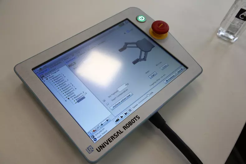 roboti colaborativi romanii colegi de serviciu cu robotii (5)