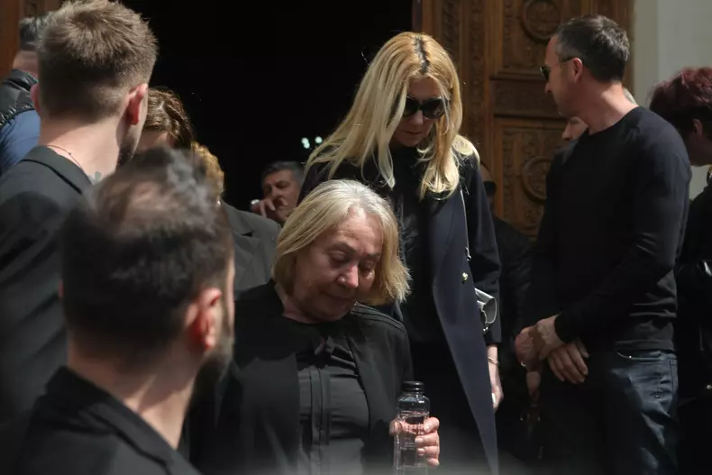 Inmormantare Anamaria prodan