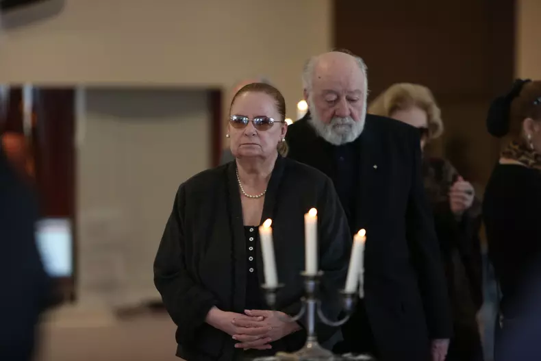 priveghi carmen stanescu