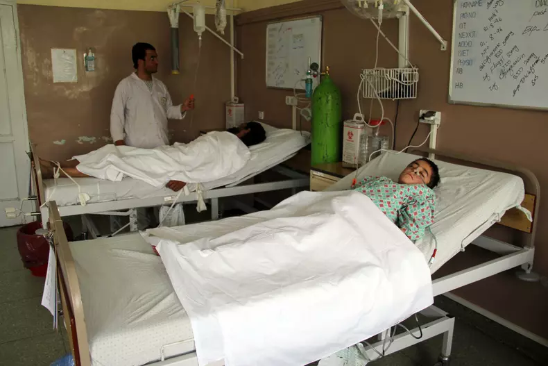 Suicide bomb attack targeted NATO convoy in Kandahar