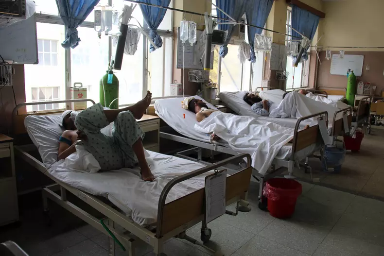 imagini cu romanii raniti in atentatul din afganistan