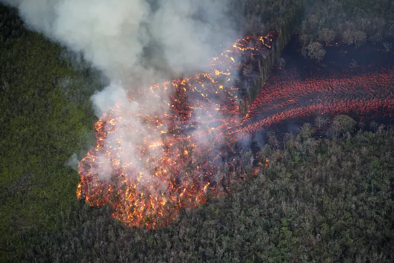 Massive lava flow from Hawaii's Kilauea volcano