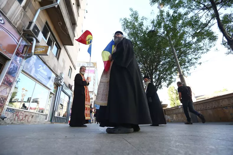 marsul pentru eroii neamului (2)