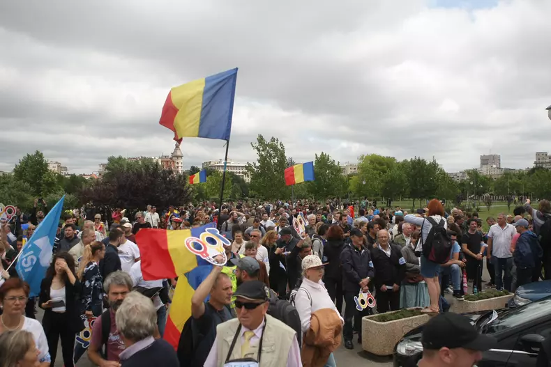 Proteste la Palatul Parlamentului în ziua moțiunii de cenzură