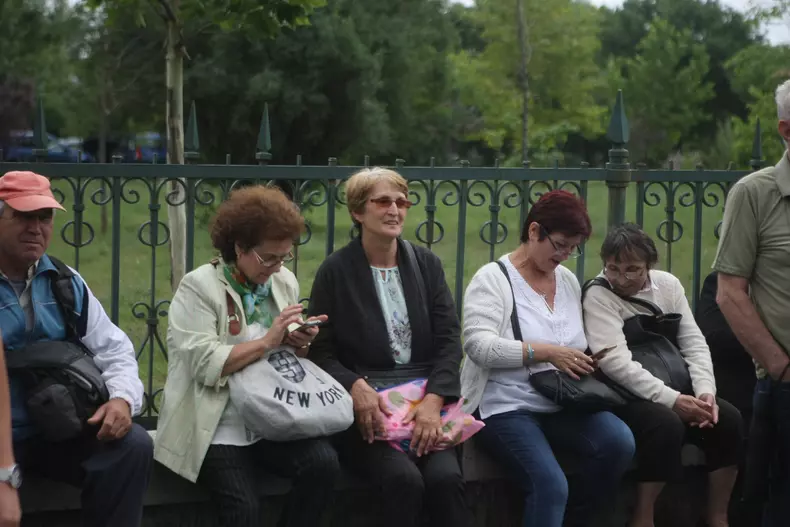 Susținători PSD în fața Palatului Parlamentului