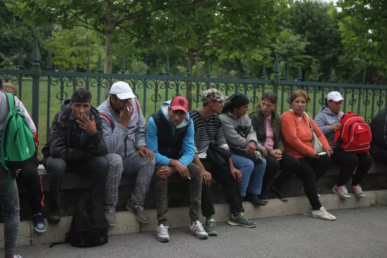 Susținători PSD în fața Palatului Parlamentului
