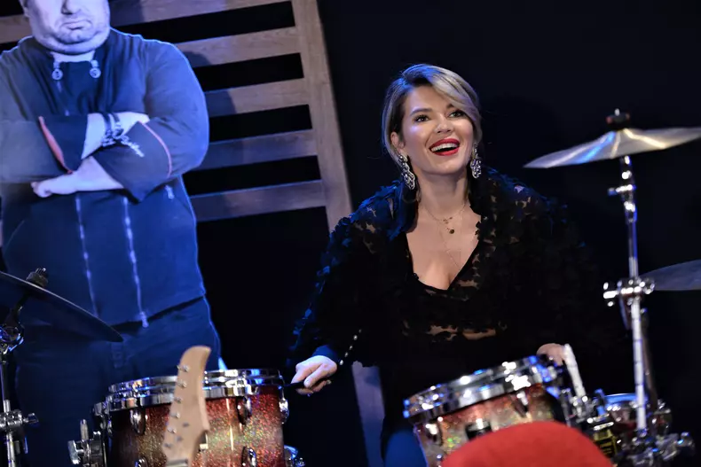 Chefi Gina Pistol (2)