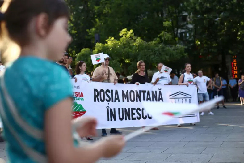 protest rosia montana vlad chirea (11)