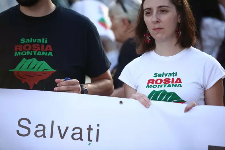 protest rosia montana vlad chirea (9)