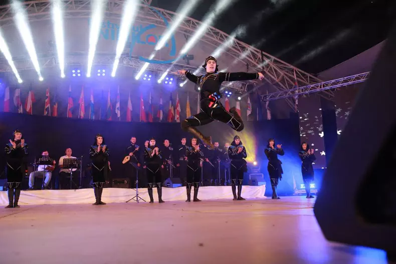 36677056_2161376337223503_8690042995405225984_n