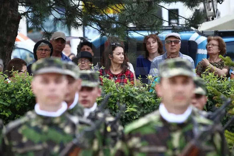 36962845_1815205771880583_3285727239311720448_n