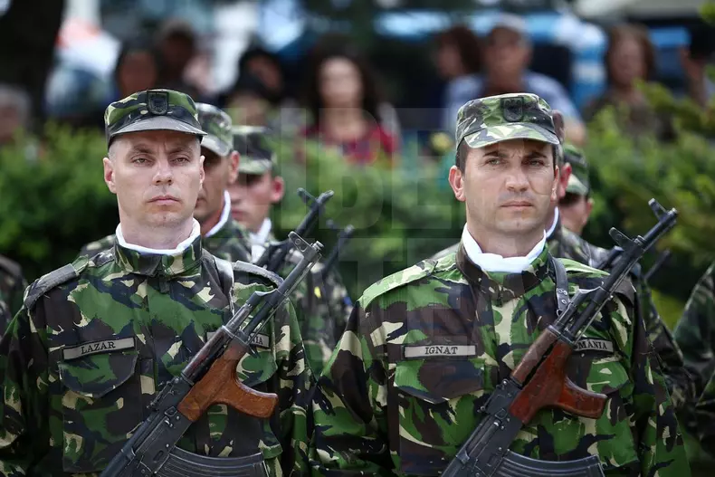 37049947_1815205645213929_5243178272593805312_n