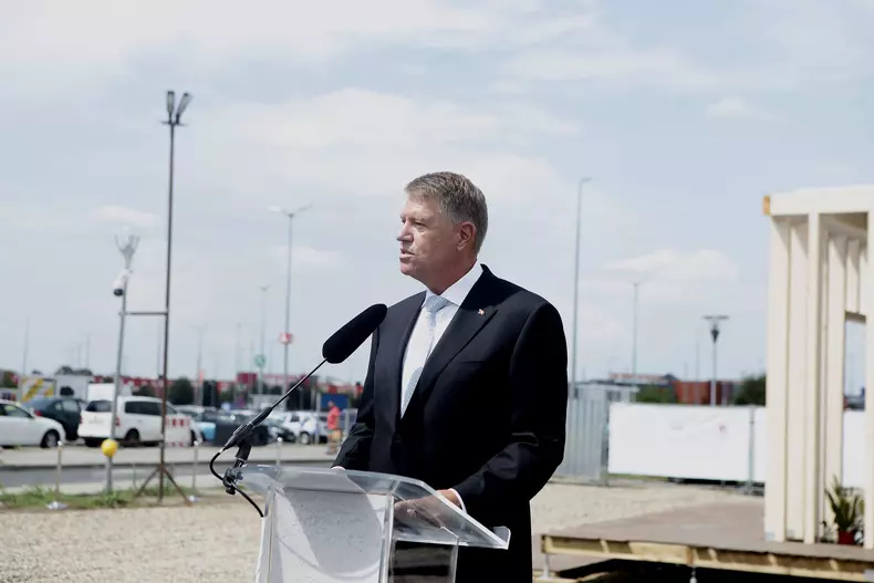 37787963_1780894995320230_8187328854503718912_n