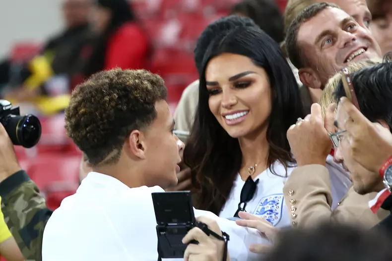 Les familles et les joueurs de l'équipe d'Angleterre après la 8ème de finale du match de coupe du monde opposant l'Angleterre à la Colombie au stade Spartak à Moscow