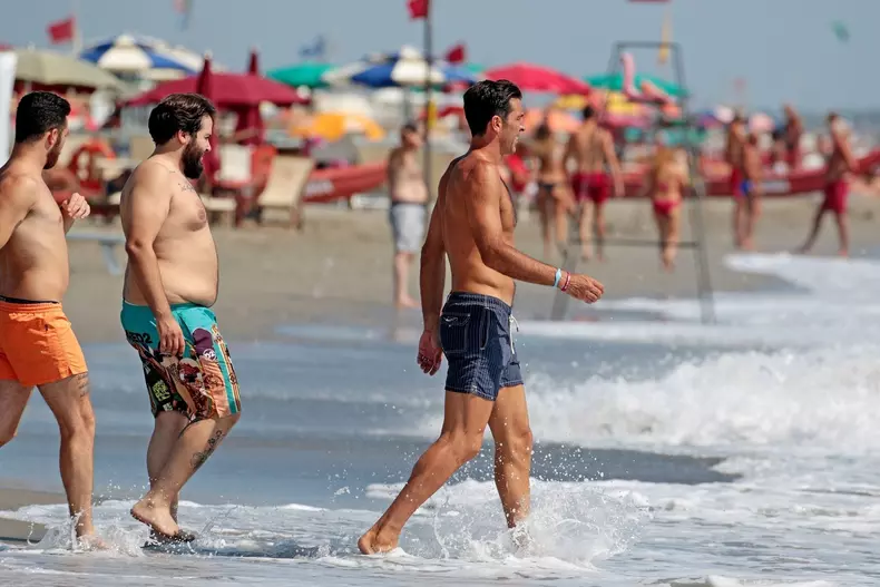 Gigi Buffon enjoying a day at the beach with friends