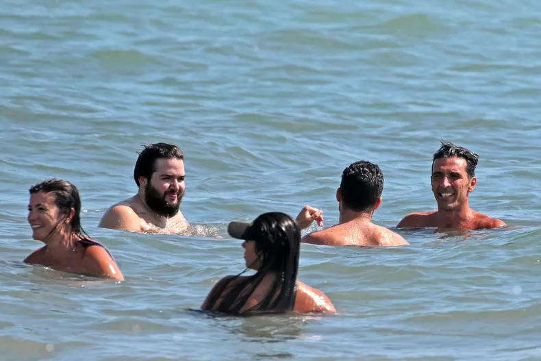 Gigi Buffon enjoying a day at the beach with friends