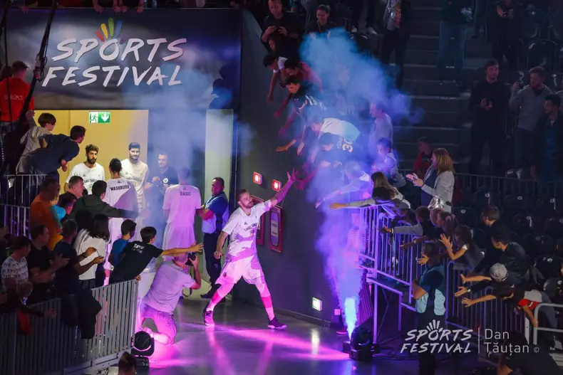 1_3_178189_1537776982_05125