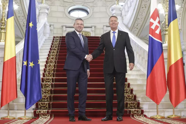Preşedintele Klaus Iohannis îl primește pe premierul Slovaciei, Peter Pellegrini, în cadrul vizitei oficiale facută de acesta în România